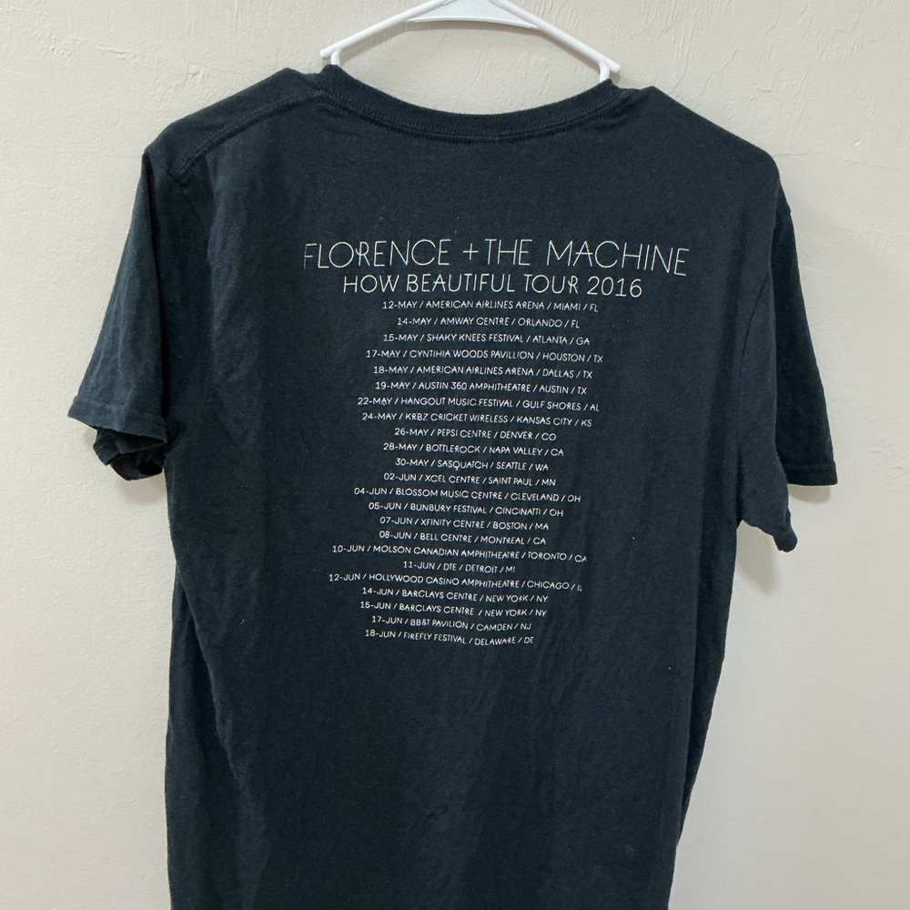 Florence + The Machine 2016 tour Black Graphic Band T-Shirt size medium - Picture 2 of 3